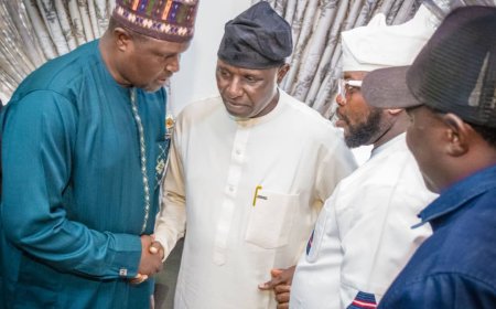 Plateau State Assembly: Naanlong led members on condolences visit to Sen. ID Gyang over his Mother's Demise